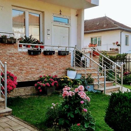 Guest House Gina Ohrid Ruang foto